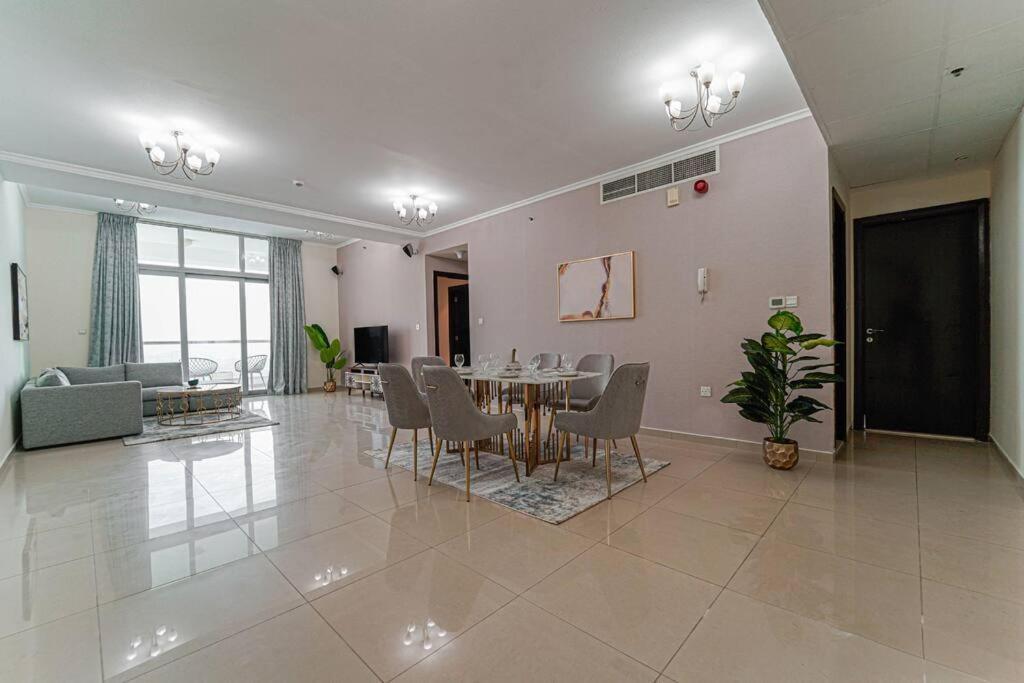 Huge 2 Bedroom With Arabian Sea View & Ain View Apartment
